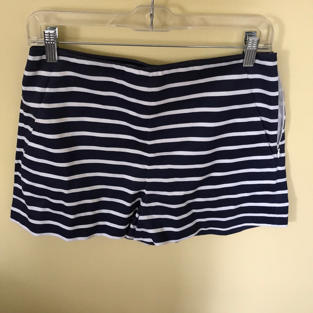High waisted stripped shorts